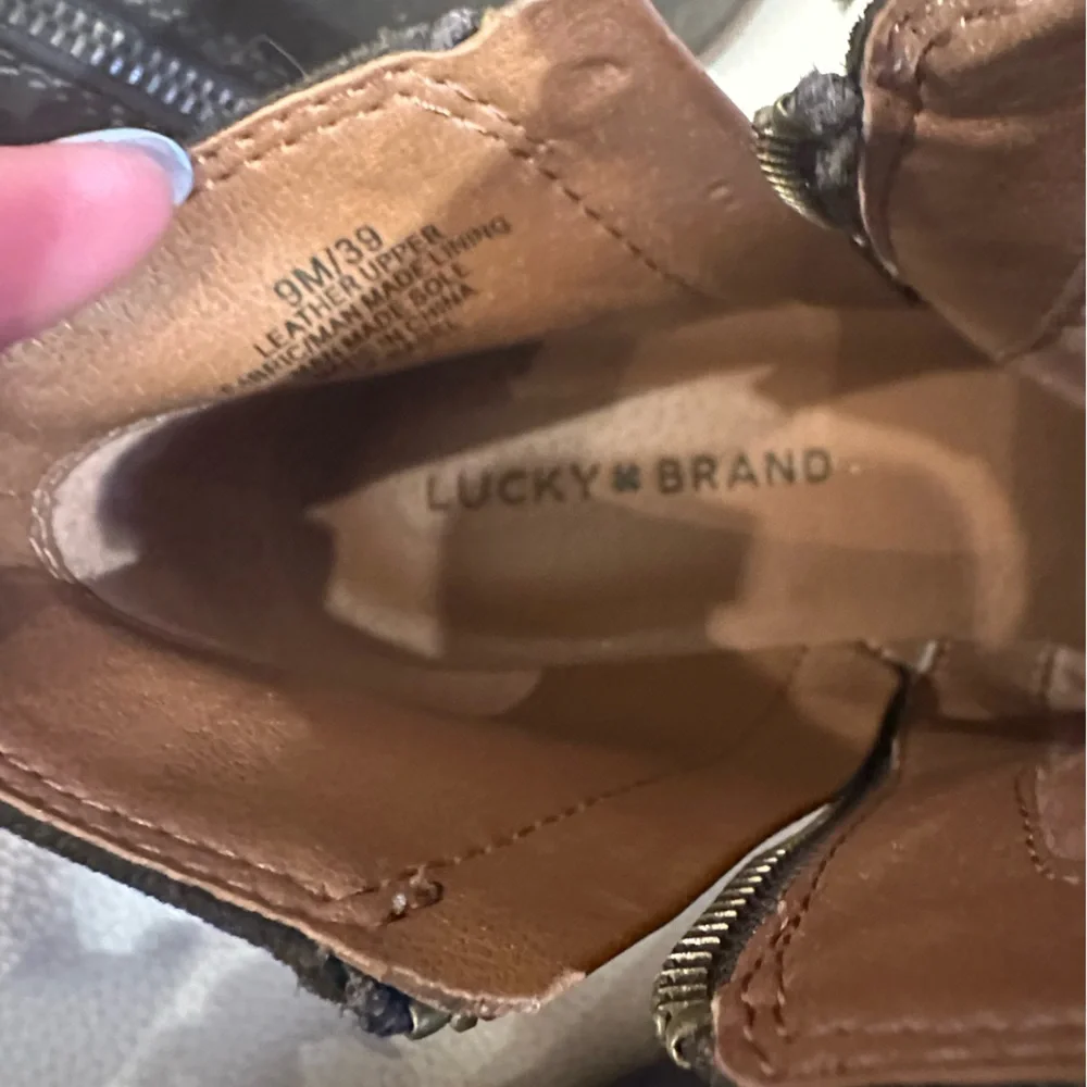 Lucky Brand NWOT Dark Green/ Gray Suede Leather Booties Double Zip Stacked Heel